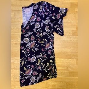 NWOT LOFT Outlet Beautiful Black & Floral Blouse; Flutter Sleeves; multimedia; L